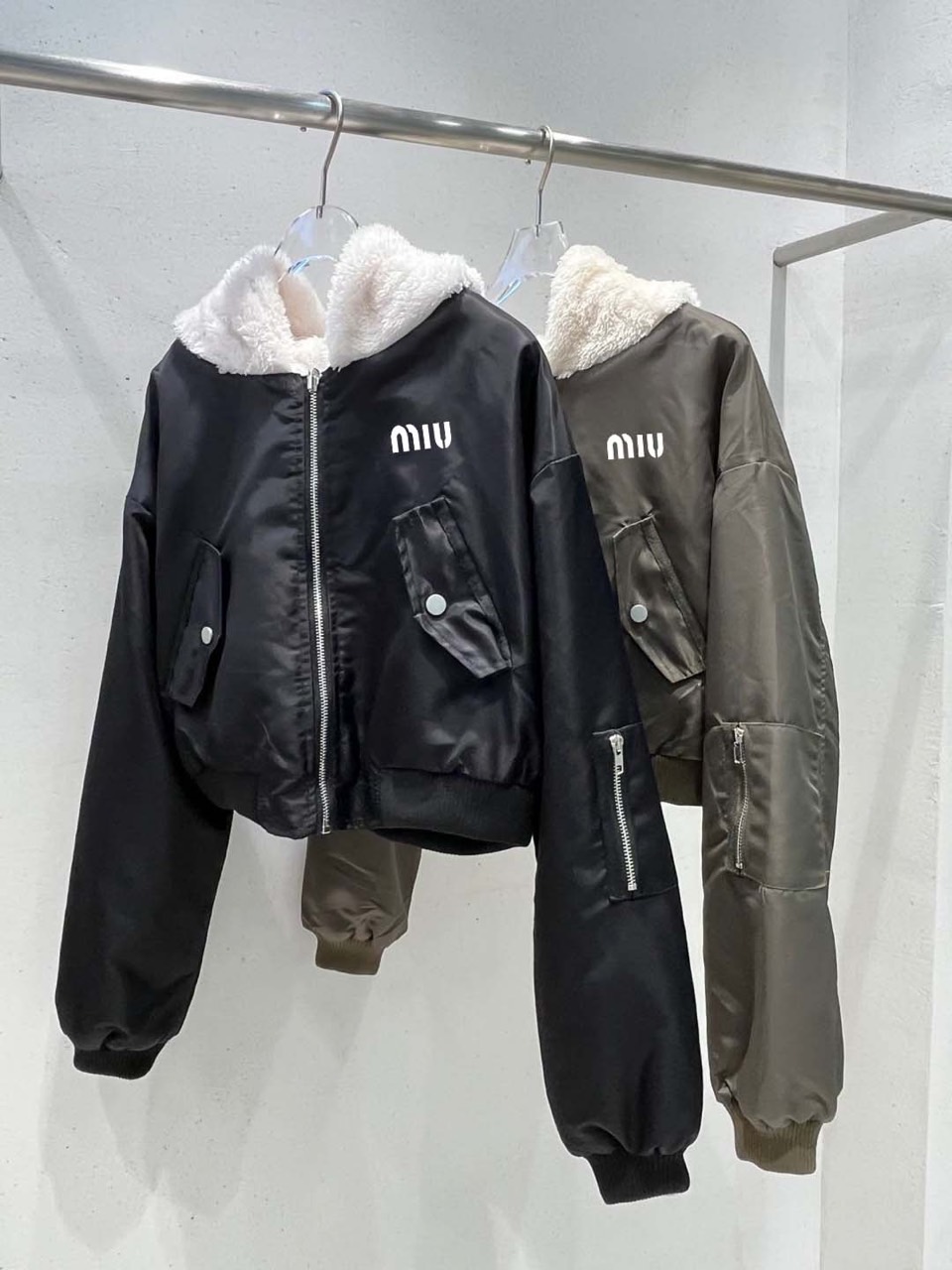 미우미우 여성 리버시블 덤블 후드 Ma-1 항공 점퍼 자켓