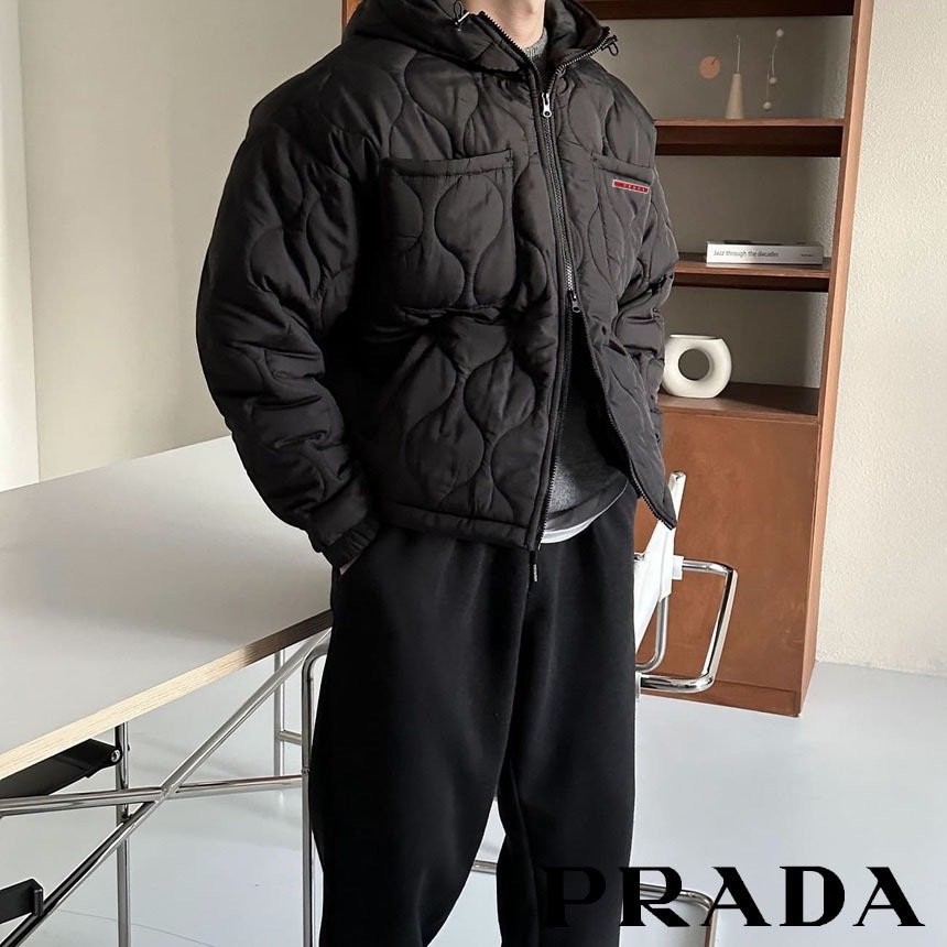 프라다 유니섹스 레드 라인 투웨이 셔드 퀄팅 패딩