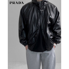 프라다 삼각 로고 브러쉬드 레더 후드 자켓