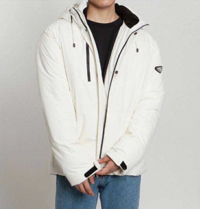 프라다 메인 로고 후드 패딩