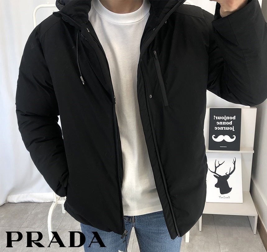 프라다 메인 로고 후드 패딩