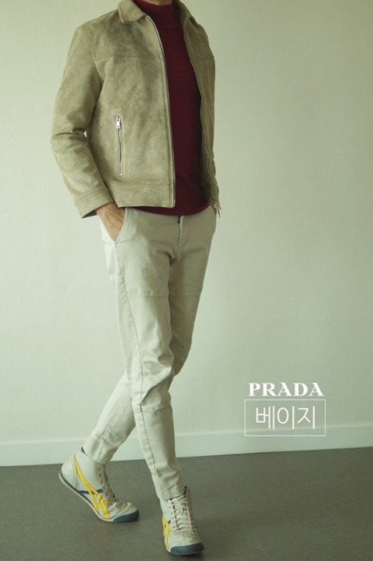 프라다 절개 스웨이드 자켓