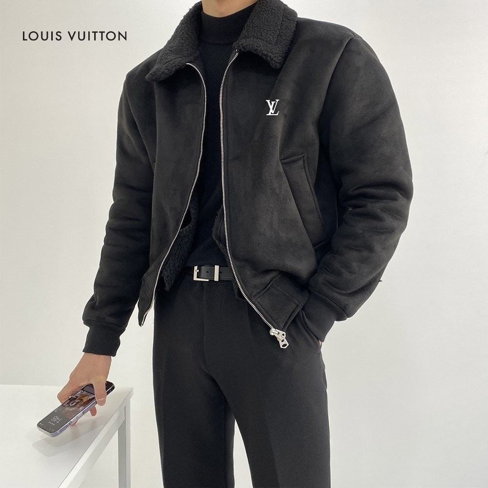 루이비통 모노그램 자수 로고 쉐어링 무스탕 자켓