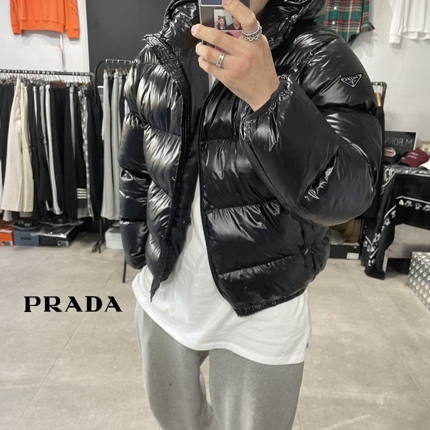 프라다 샤이니 나일론 유광 패딩