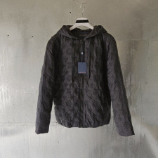 루이비통 모노그램 자수 퀄팅 후드 자켓