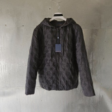 루이비통 모노그램 자수 퀄팅 후드 자켓