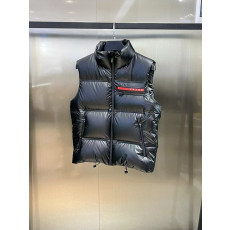 프라다 리나일론 패딩 조끼