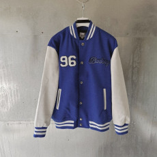 버버리 엠보 로고 바시티 자켓