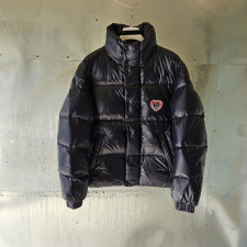 몽클레어 하트 패치 로고 구스 패딩