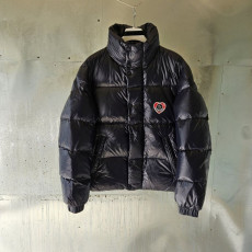 몽클레어 하트 패치 로고 구스 패딩