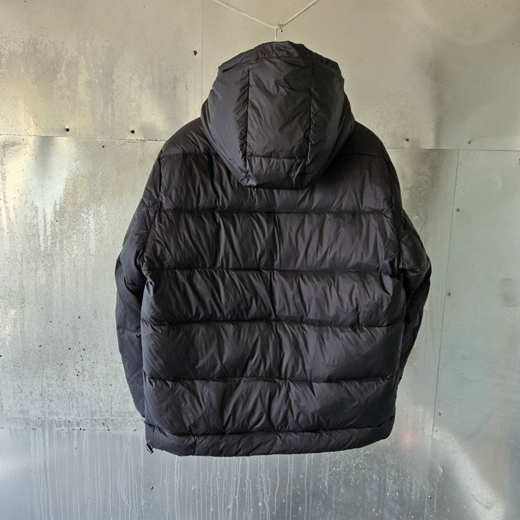 프라다 양지퍼 구스다운 패딩