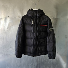 프라다 양지퍼 구스다운 패딩