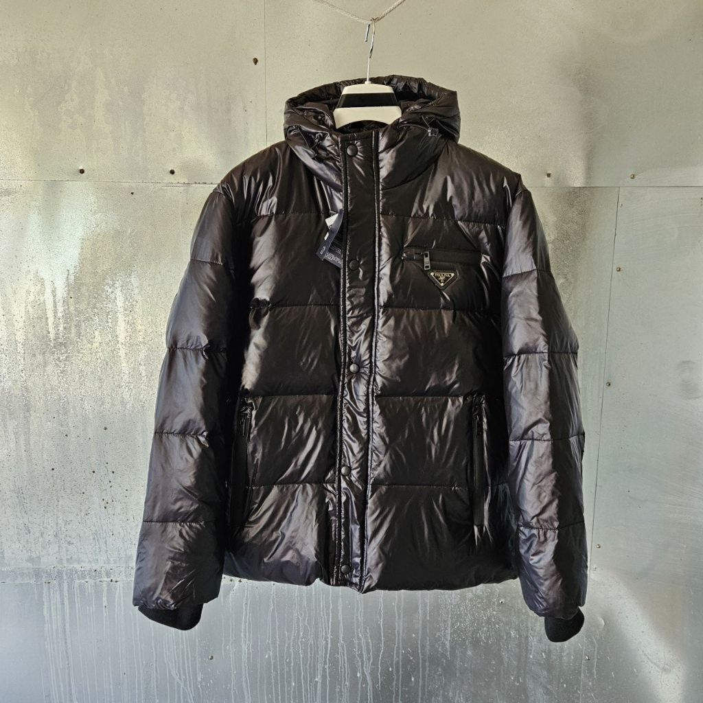 프라다 빅스틸 구스다운 패딩