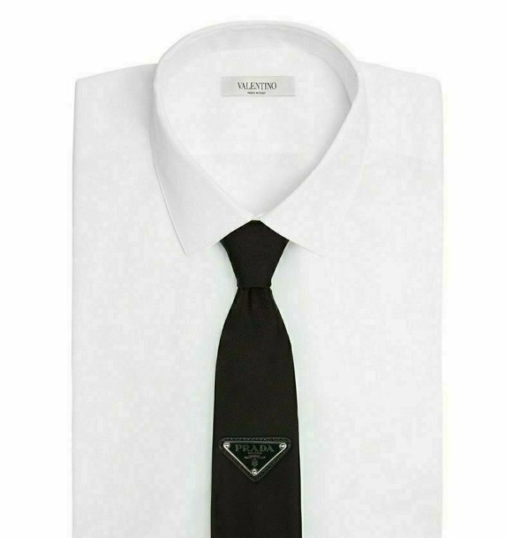 프라다 사피아노 넥타이