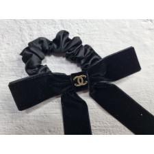 샤넬 리본 벨벳 슈슈 머리끈